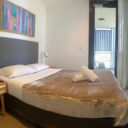 Beach Residences 2-Br River View โกลด์โคสต์ ภายนอก รูปภาพ