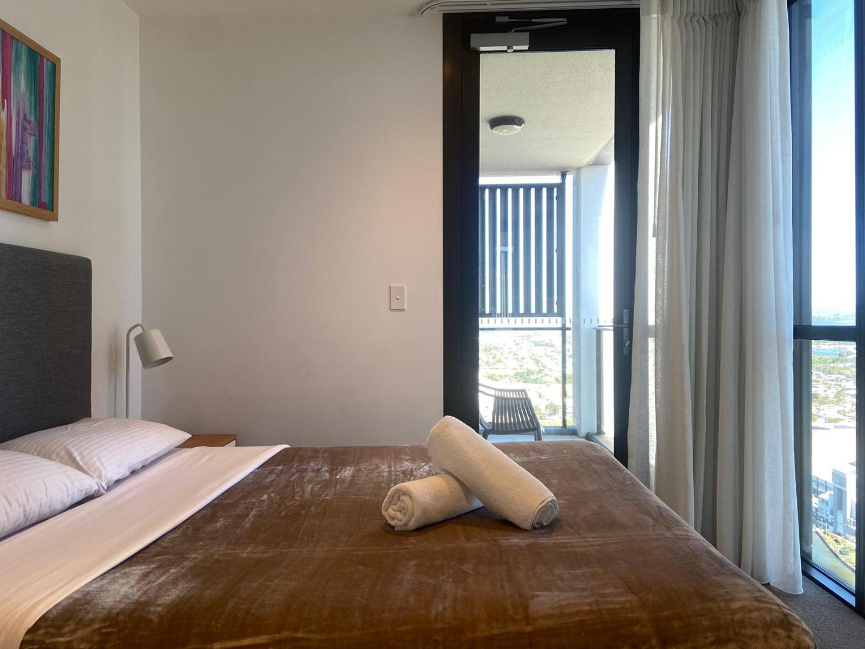 Beach Residences 2-Br River View โกลด์โคสต์ ภายนอก รูปภาพ